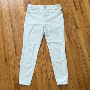 Most flattering jeans I own that I can no longer fit into :)